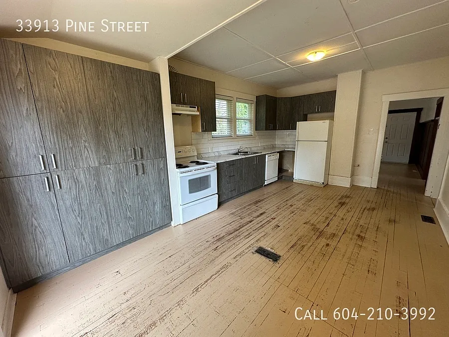 Rustic Charm with Detached Garage — Photo 2
