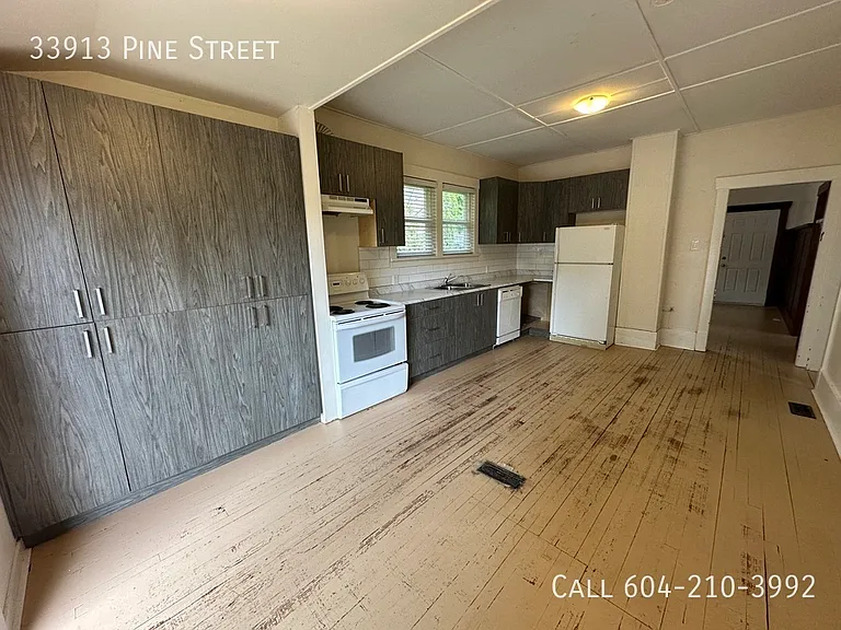 33913 Pine St — Photo 2