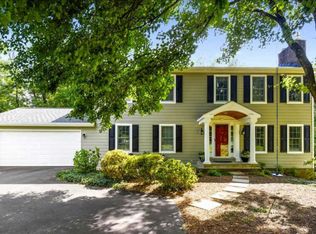 1022 Challedon Rd, Great Falls, VA 22066