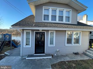 723 Newportville Rd, Croydon, PA 19021