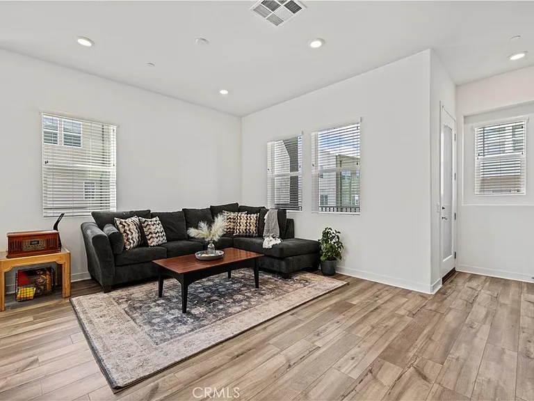 27005 Hummingbird Ln — Photo 14
