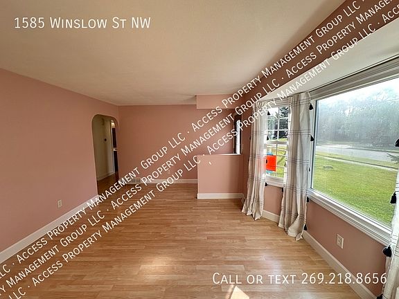 4th image of 1585 Winslow St NW