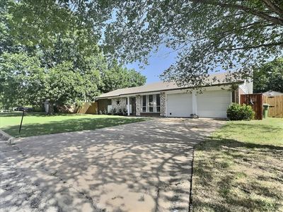 2304 SE 10th St, Mineral Wells, TX, 76067