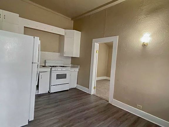 4th image of 241 Post Ave APT 2