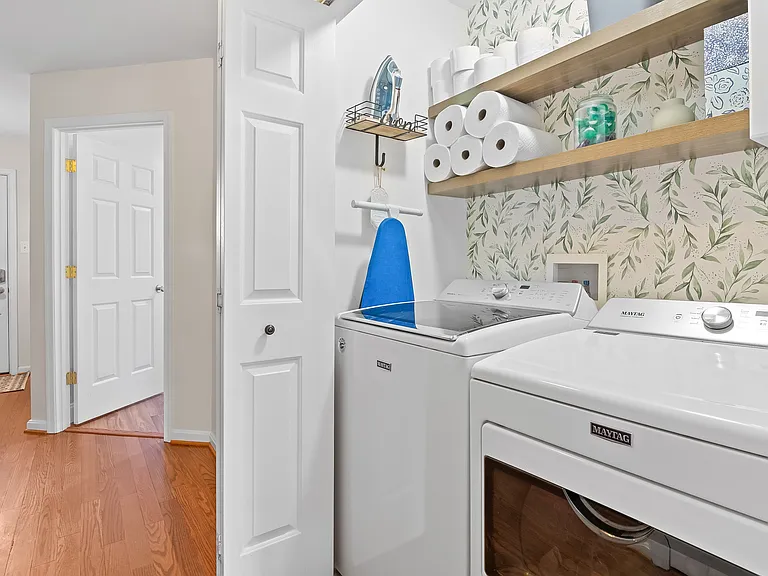 1015 Carbondale Way — Photo 7