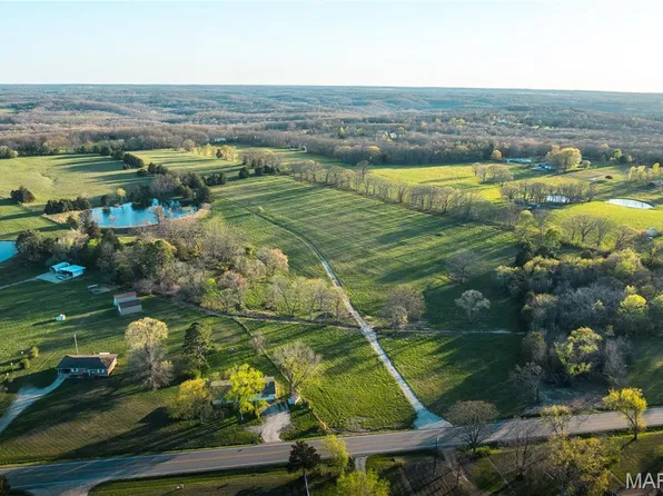 35 E Highway 8, Steelville, MO 65565