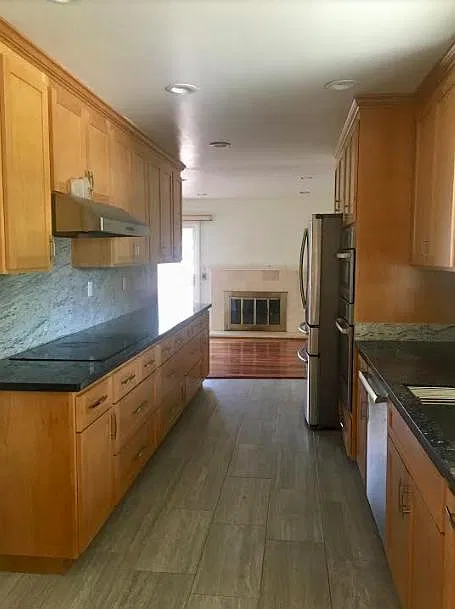 3 bed, 1552 sqft, $5,100 — Photo 3
