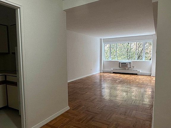 3rd image of 510 E 85th St APT 4