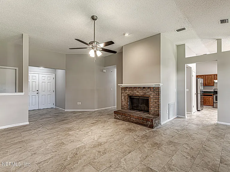 8516 Bending Branch Ct — Photo 10
