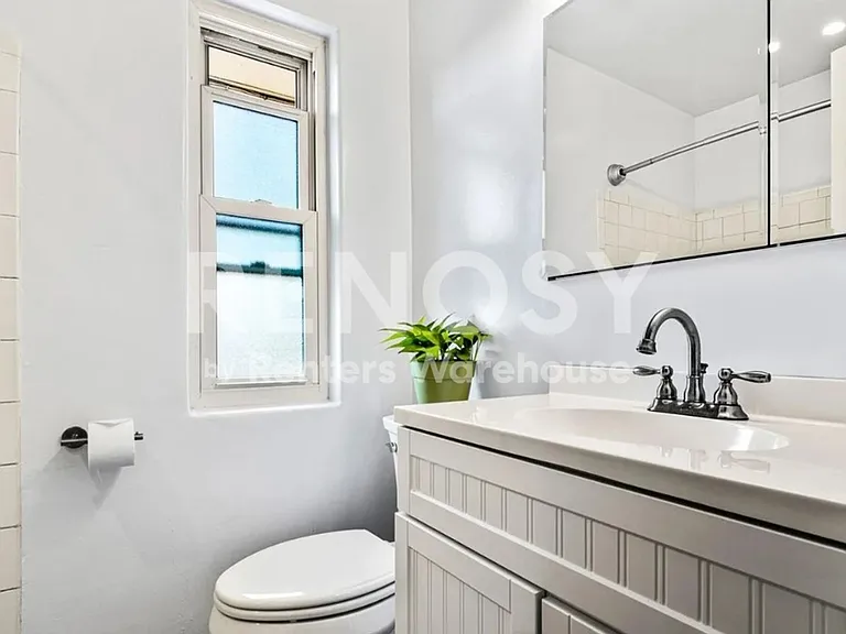 1535 Hudson St #3 — Photo 11