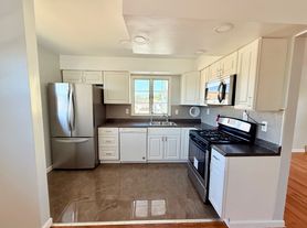 65 King St, Wallington, NJ