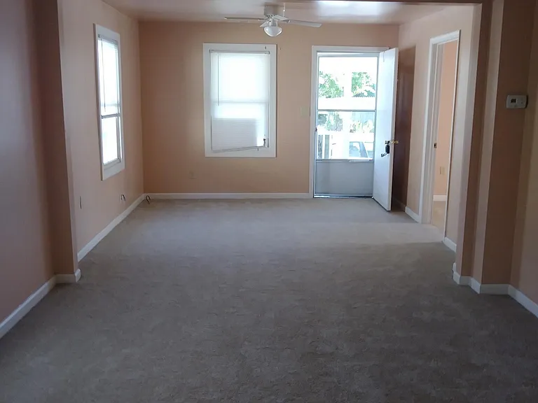 525 Osceola Ave — Photo 2