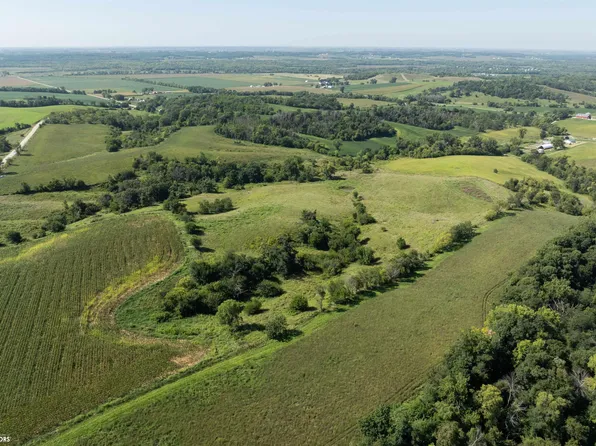 350th St, Chelsea, IA 52215