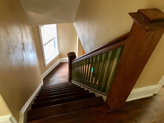5th image of 409 N Clayton St