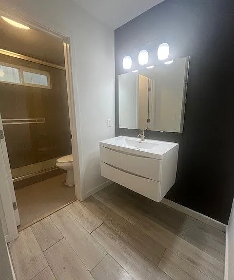 14153 Victory Blvd. — Photo 14