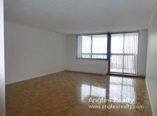 1 Longfellow Pl APT 2517, Boston, MA 02114