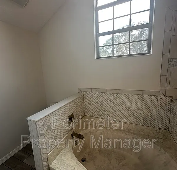 2867 Lantana Lakes Dr W — Photo 16