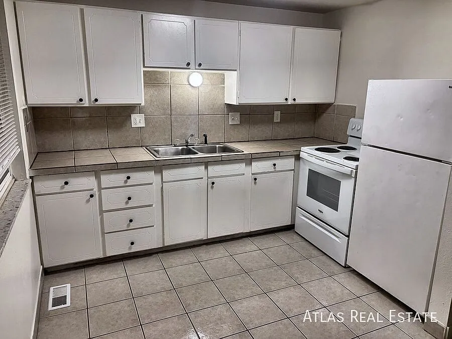 Spacious 1 bedroom 1 bathroom apartment! — Photo 4