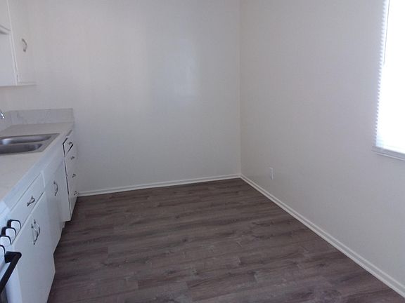 5th image of 5400 7th Ave #6