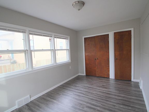 5th image of 823 McReynolds Ave NW #1