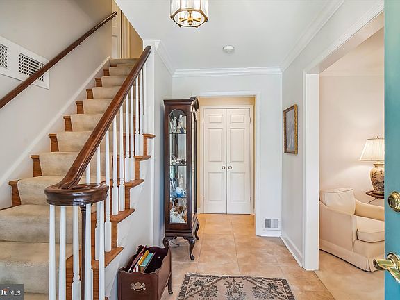 5th image of 5112 Lupine Ct