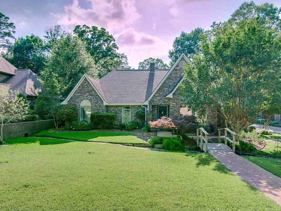 1st image of 6109 Stoneridge Dr