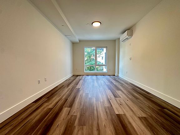 2nd image of 3333 Giles Pl APT 109