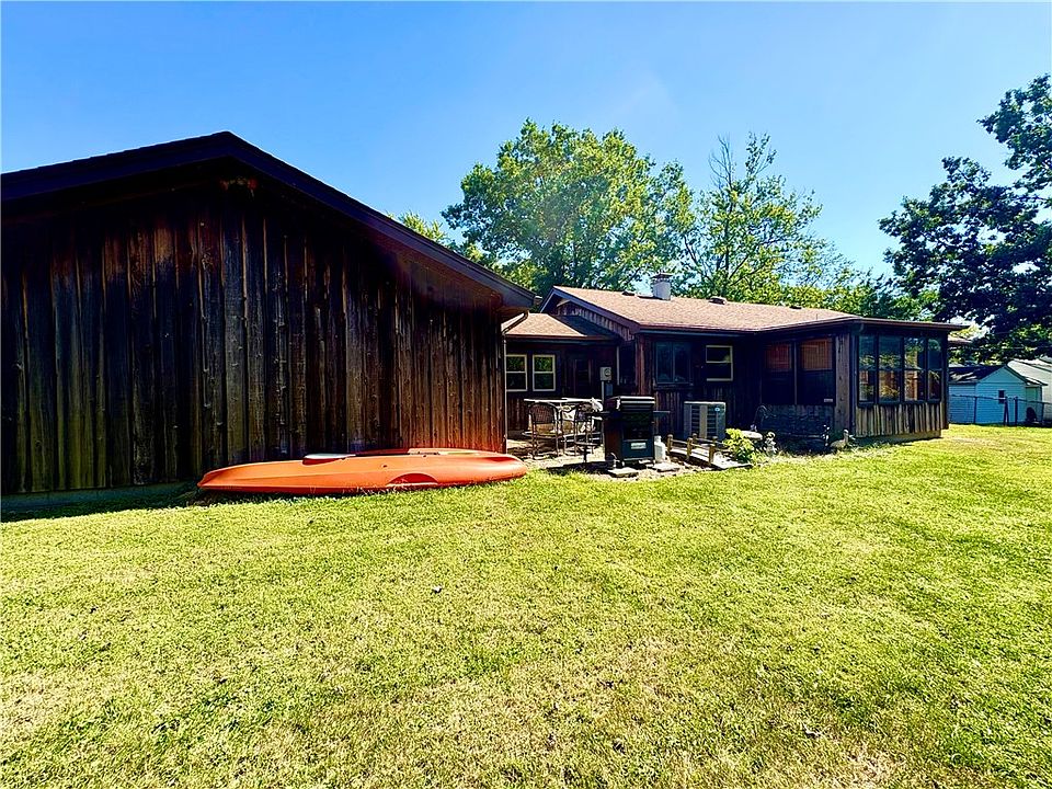 2nd image of 345 N 34th St