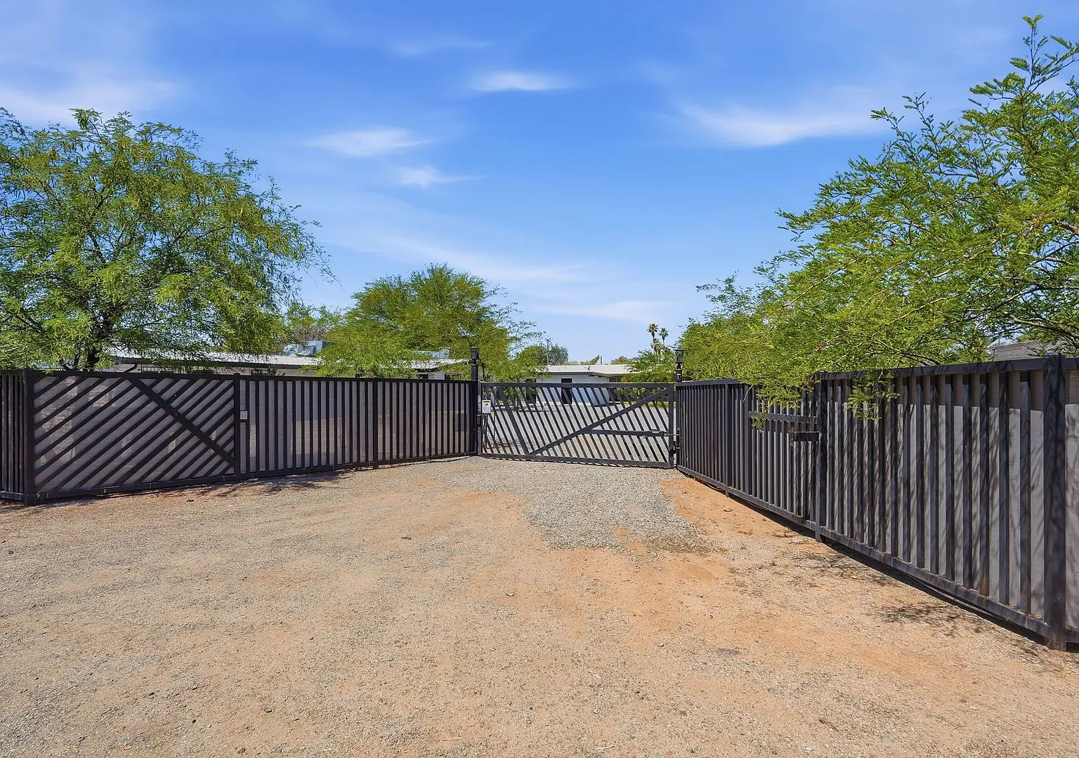 Bright & Airy Central Tucson 1-Bed with Private Enclosed Backyard | No Carpet — Photo 2