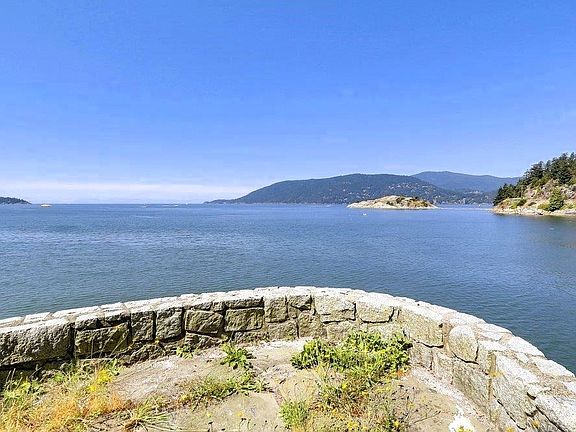 2nd image of 6648 Marine Dr