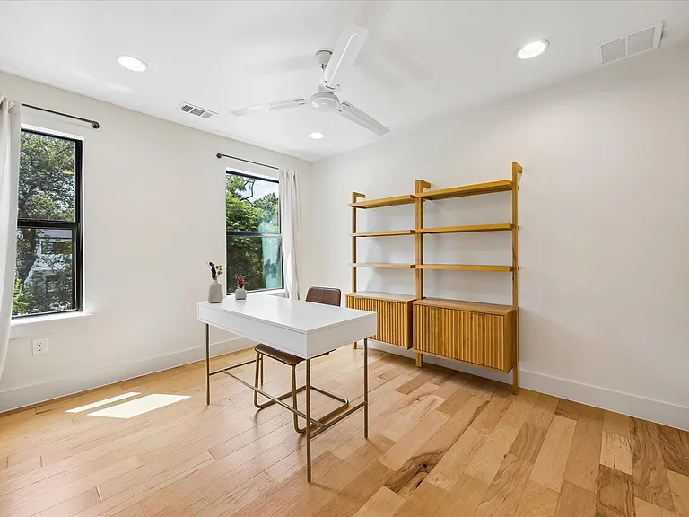 4506 Russell Dr #B — Photo 24