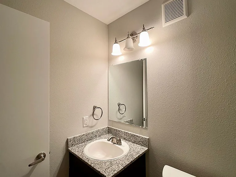 910 Duncan Ln #17 — Photo 10