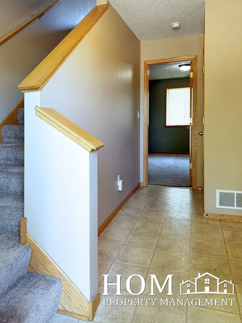 3BR/2BA Townhome Available 9/1 — Photo 3
