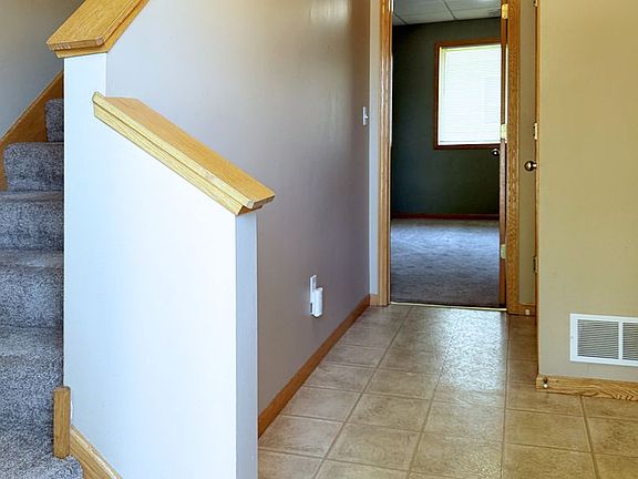 3rd image of 421 Tanager Path