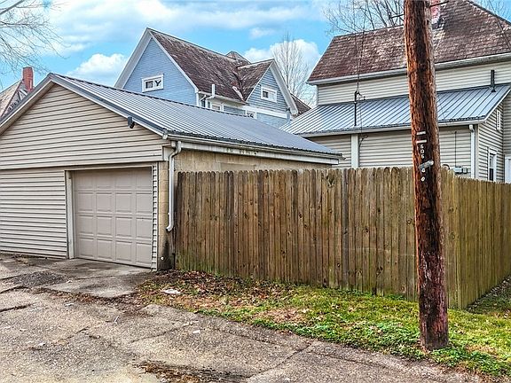 3rd image of 606 Front St