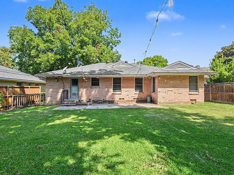 10028 San Lorenzo Dr — Photo 21
