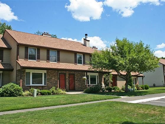 1st image of 10 McIntosh Cir