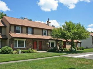 10 McIntosh Cir, Rocky Hill, CT 06067