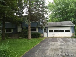 5448 Caughdenoy Rd, Clay, NY 13041