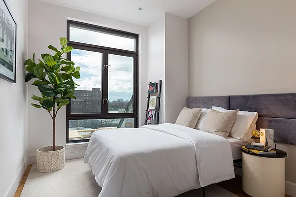 Rented by Nooklyn NYC LLC | media 142