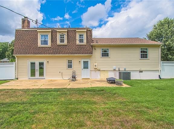 5th image of 10907 Appletree Ln