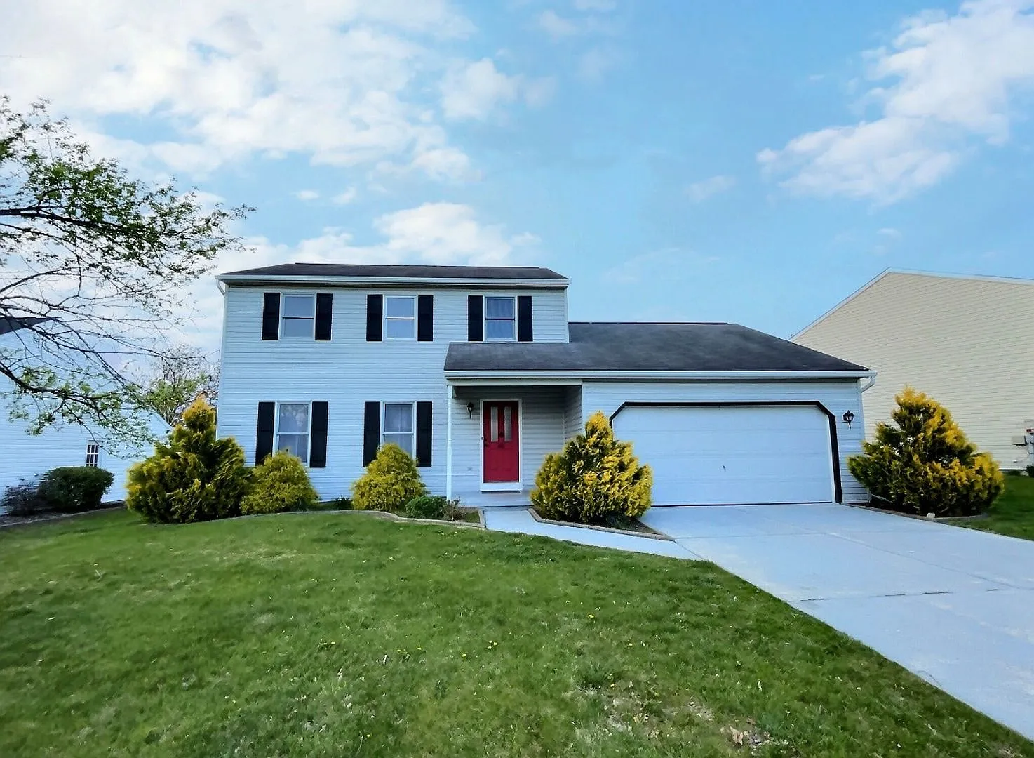 Freshly Renovated 3BR Home w/ 2-Car Garage Cumberland Valley SD — Photo 2