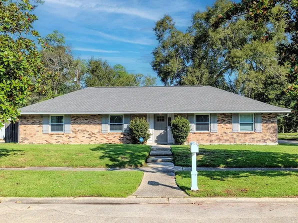 1502 Oakwood Dr, Slidell, LA 70458