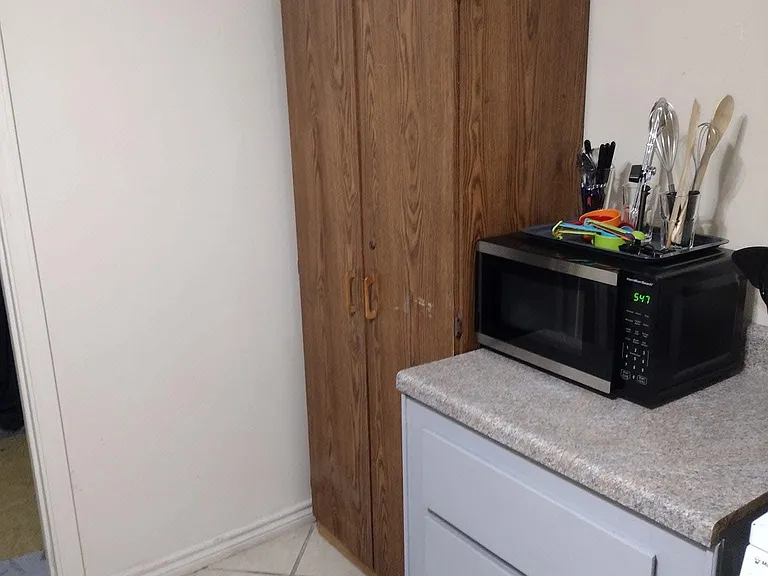 421 W Richard Ave — Photo 10