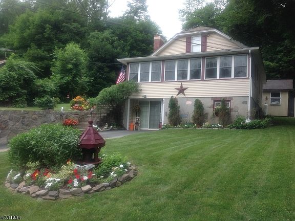 2nd image of 29 Mountain Ave