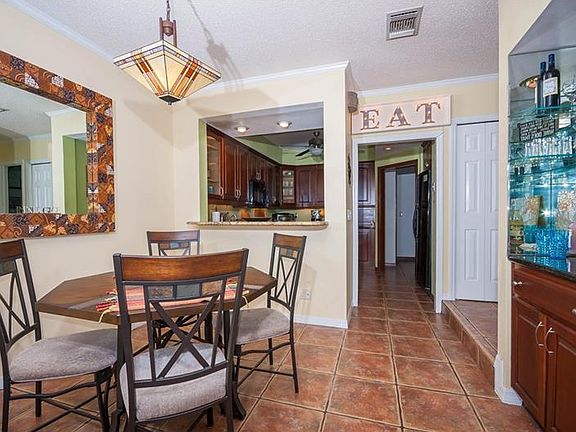 3rd image of 903 Pinellas Bayway S APT 208