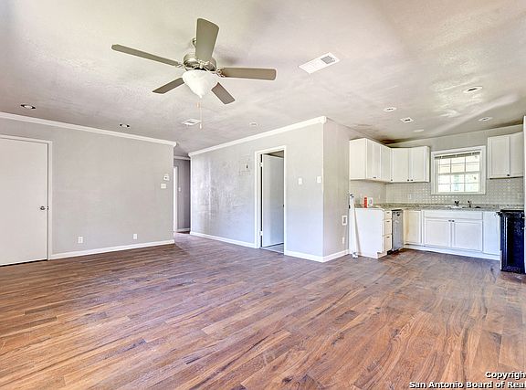 5th image of 738 Utopia Ln