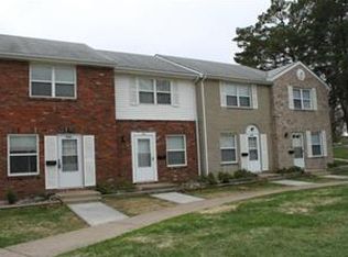 9283 Nieman Rd, Overland Park, KS 66214