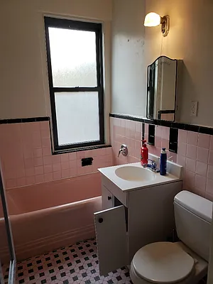 Rented by Smart NY Realty LLC | media 11