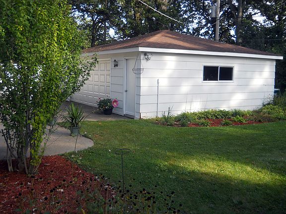 4th image of 1606 Grove Ave